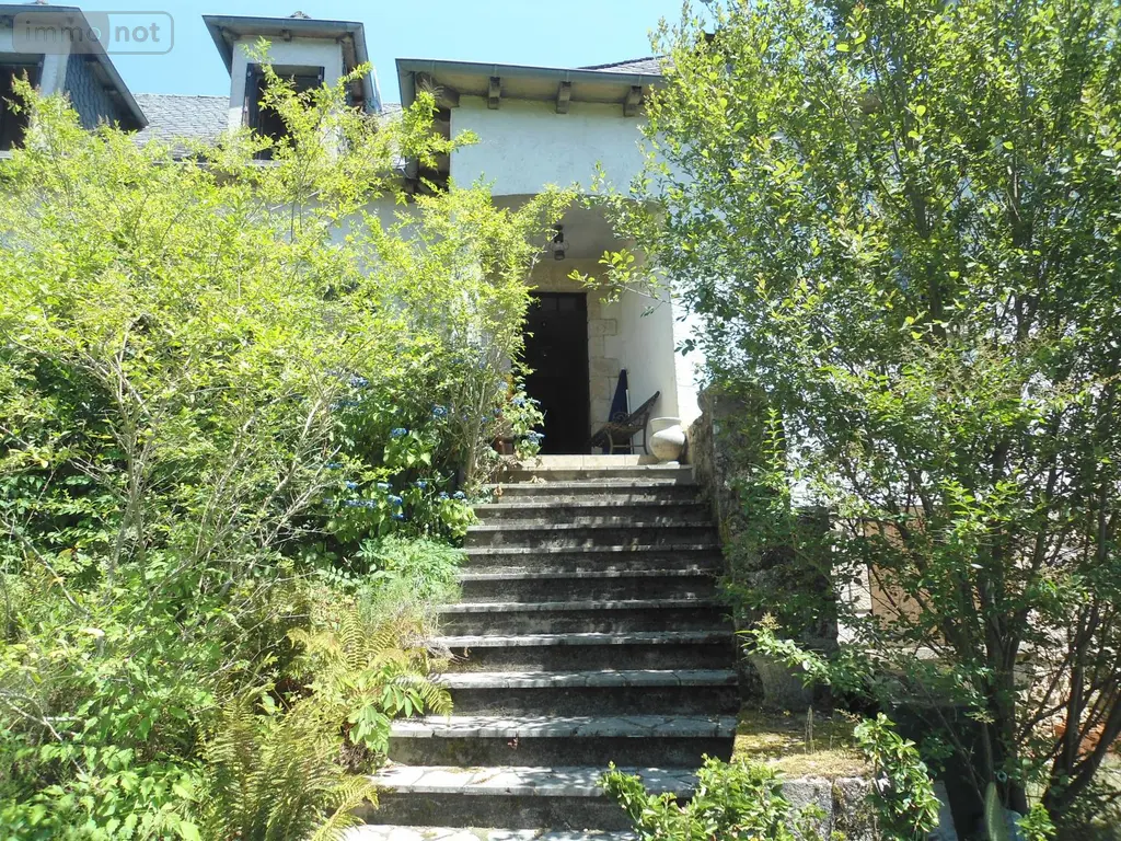 Maison a vendre Argentat-sur-Dordogne 19400 Corrèze 19 165 m2 9 pièces 135272 euros Argentat 003