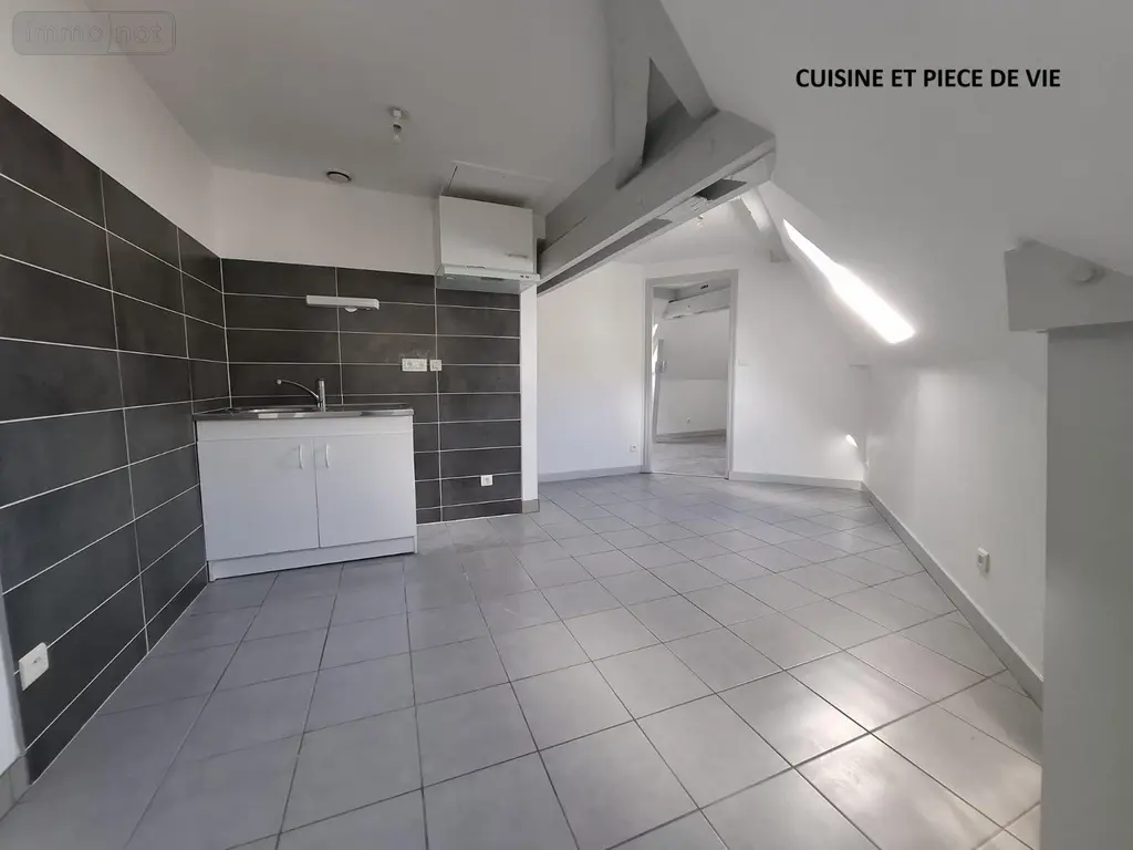 Location appartement Laval 53000 Mayenne 53 38 m2 2 pièces 580 euros 53090-1048 002