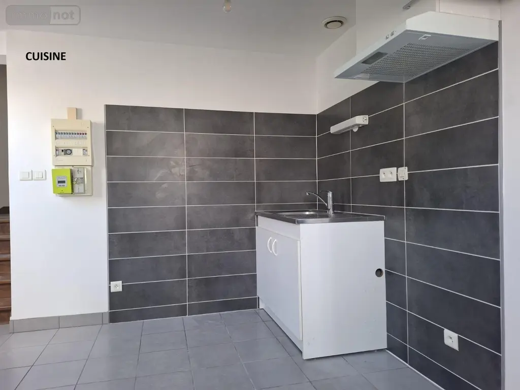 Location appartement Laval 53000 Mayenne 53 38 m2 2 pièces 580 euros 53090-1048 003
