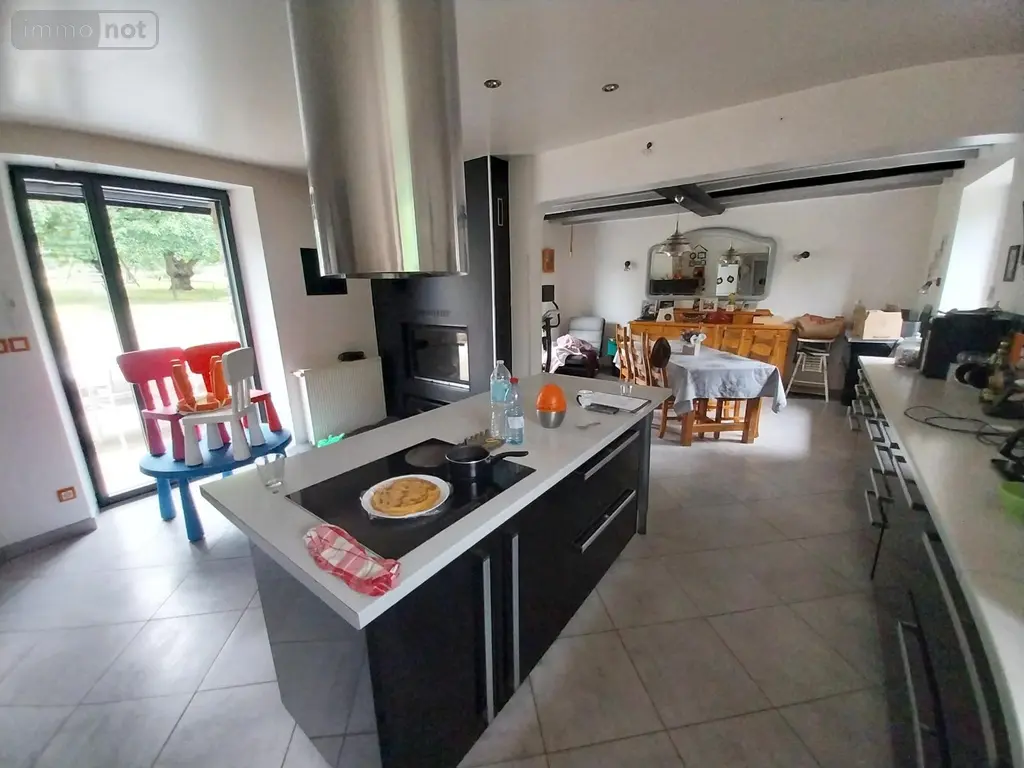 Maison a vendre La Chapelle-au-Riboul 53440 Mayenne 53 156 m2 6 pièces 234450 euros 53090-470 005