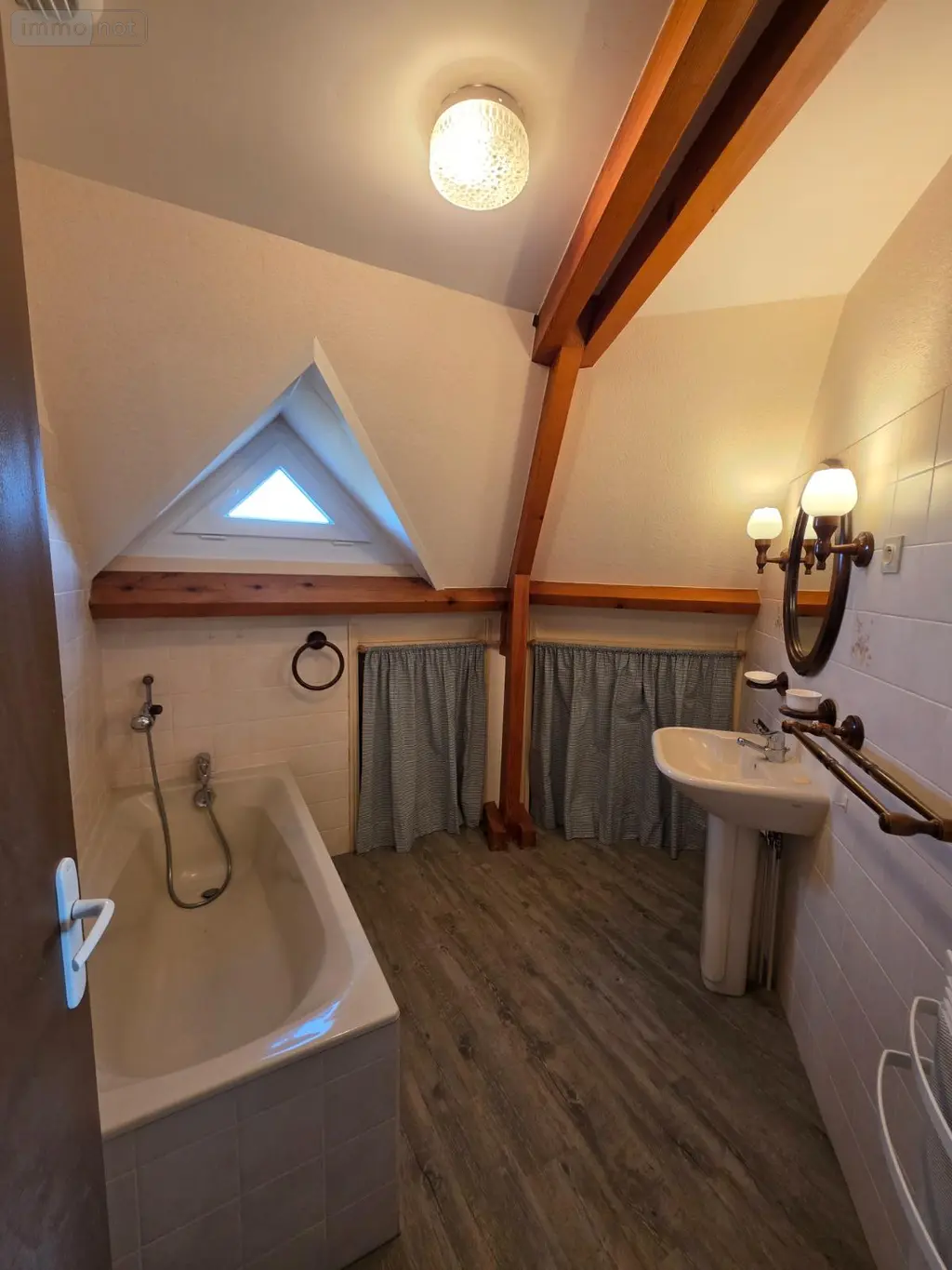 Location maison Domecy-sur-Cure 89450 Yonne 89 130 m2 1 pièce 1200 euros MAISON T5 007