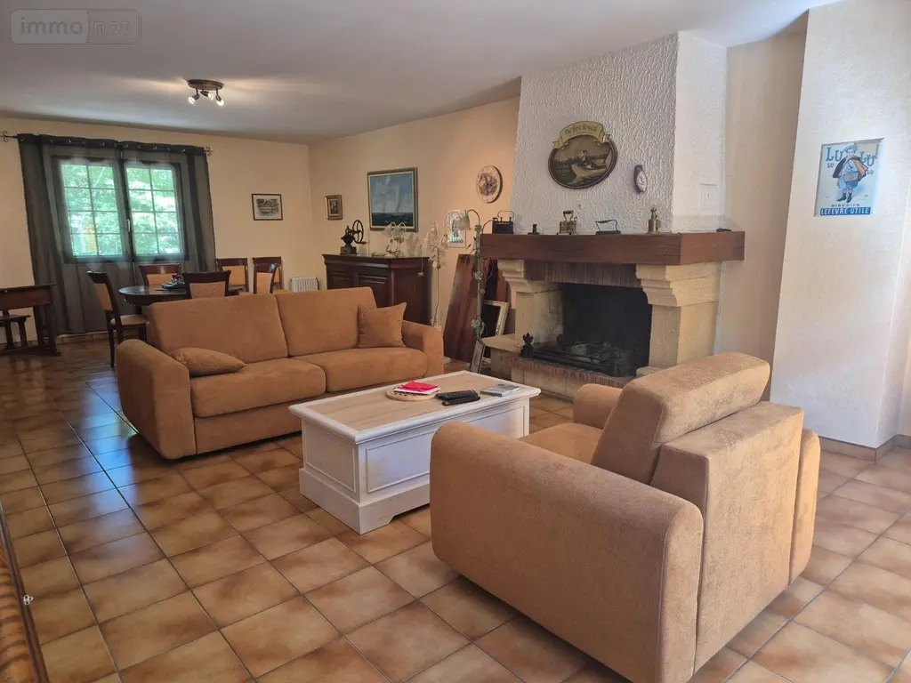Maison a vendre Saints-en-Puisaye 89520 Yonne 89 163 m2 6 pièces 169000 euros Ref 111 003