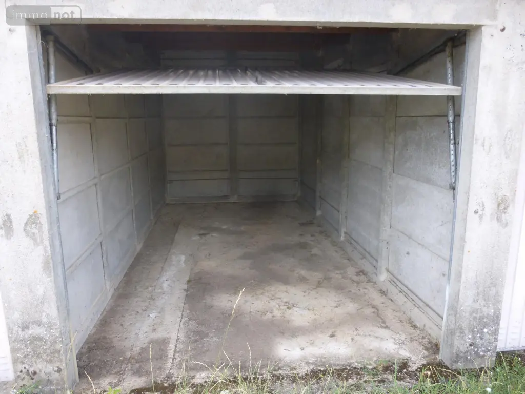 Garage et parking a vendre Cosne-Cours-sur-Loire 58200 Nièvre 58 28 m2 8700 euros ST 274 002