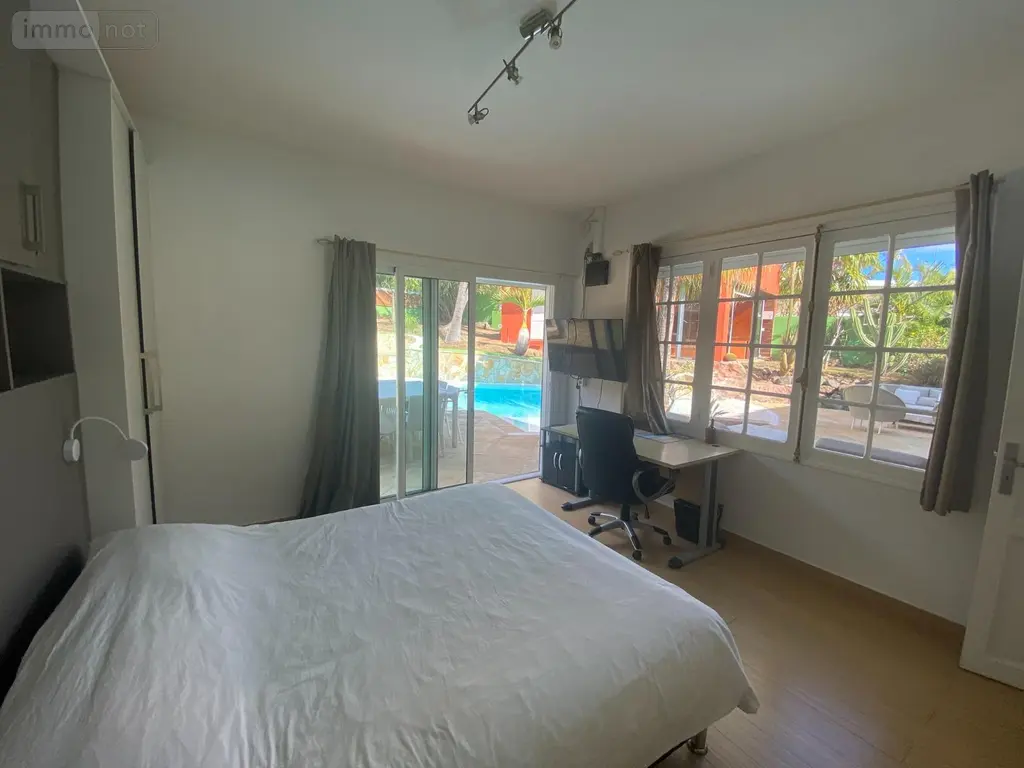 Maison a vendre Saint-Gilles-les-Bains 97434 La Réunion 974 220 m2 1390000 euros 230672 013