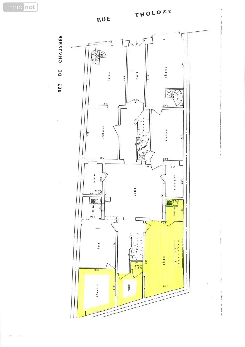 Appartement a vendre Paris 18e Arrondissement 75018 Paris 75 37 m2 2 pièces 495000 euros 18 rue Tholozé 016