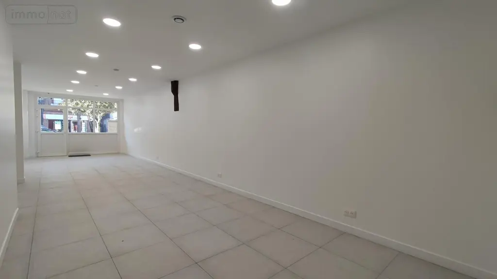 Location fonds et murs commerciaux Saint-André-de-l'Eure 27220 Eure 27 66 m2 2 pièces 996 euros 1018361 001