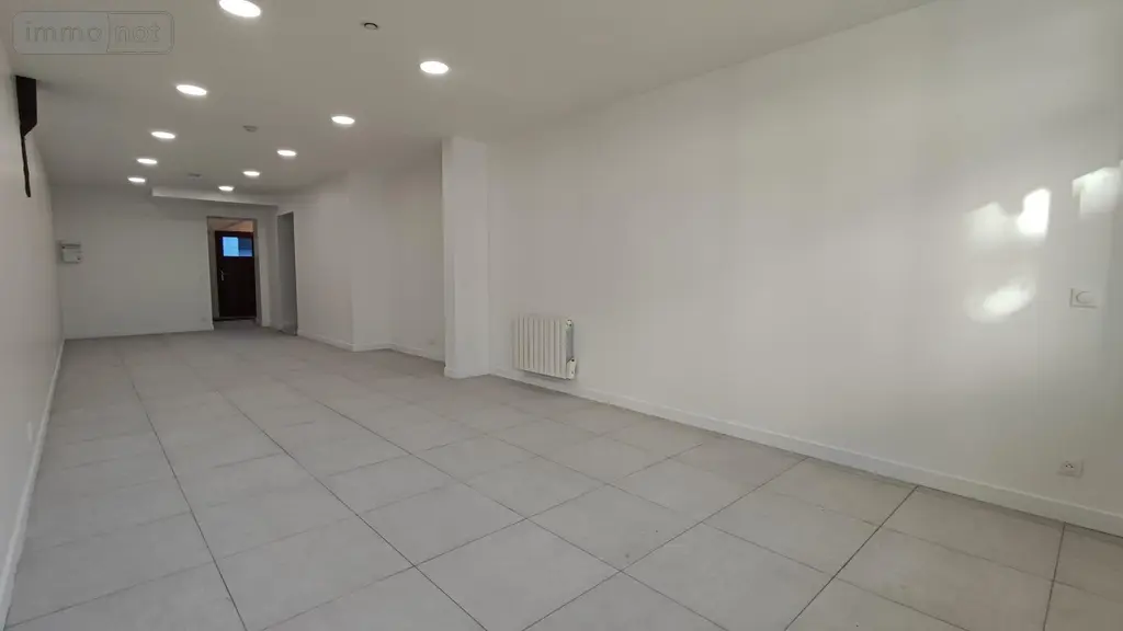 Location fonds et murs commerciaux Saint-André-de-l'Eure 27220 Eure 27 66 m2 2 pièces 996 euros 1018361 002
