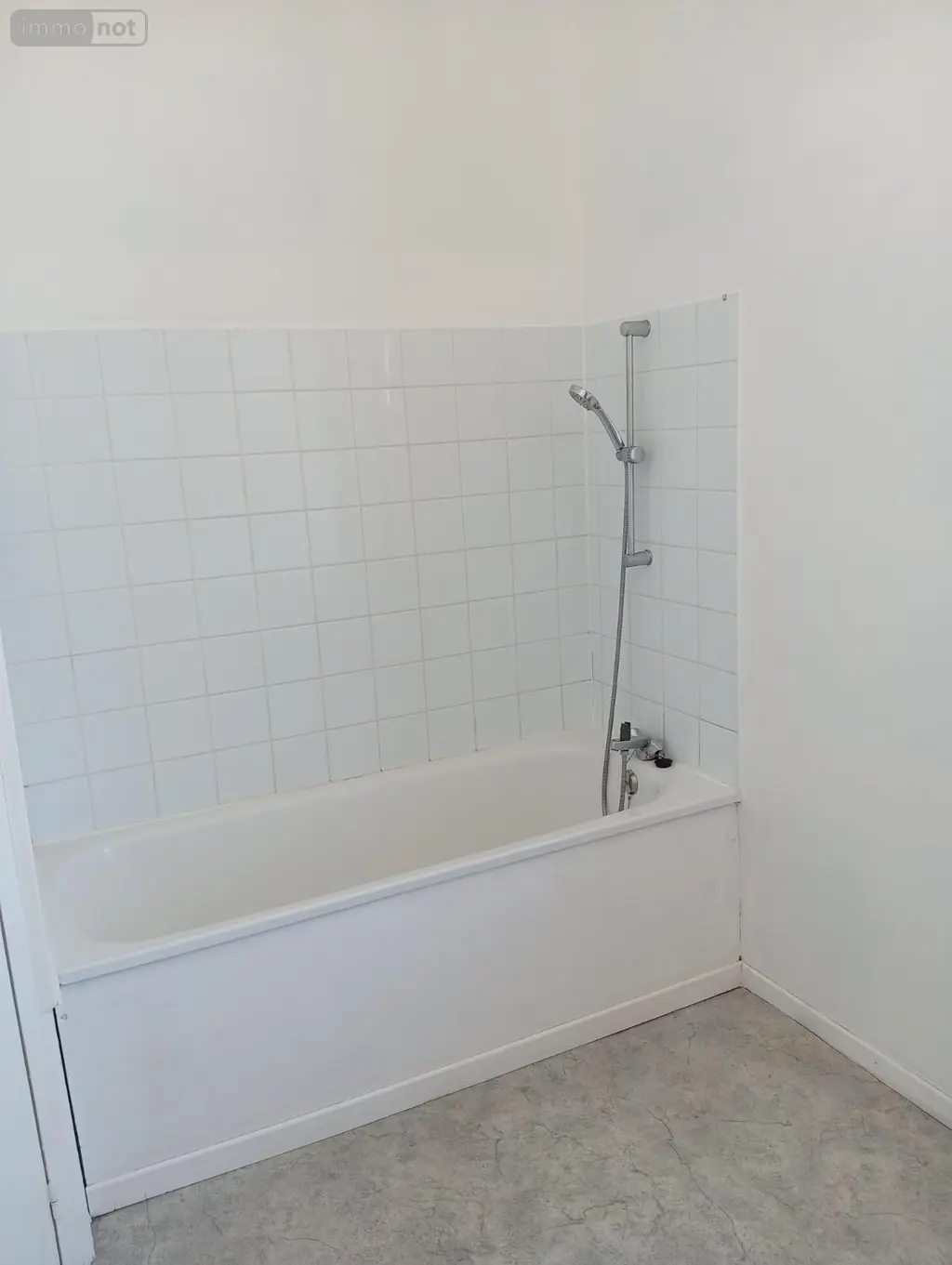 Location appartement Bosc-Bénard-Commin 27520 Eure 27 109 m2 5 pièces 500 euros LOC 115035 009