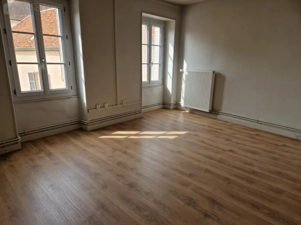 Location appartement Charolles 71120 Saône-et-Loire 71 99 m2 5 pièces 610 euros location_appartement_com_71106_71120 002