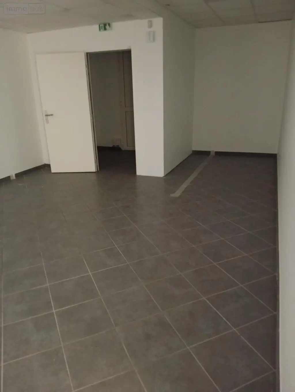 Location fonds et murs commerciaux Saint-Ouen-de-Thouberville 27310 Eure 27 145 m2 2 pièces 1200 euros LOC 115045 002