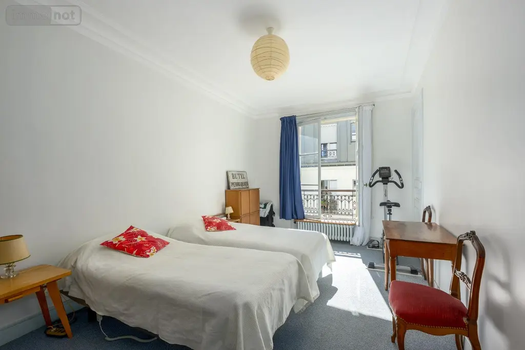 Appartement a vendre Paris 8e Arrondissement 75008 Paris 75 93 m2 3 pièces 987920 euros 3 PIECES + SERVICE  BD BATIGNOLLES  010