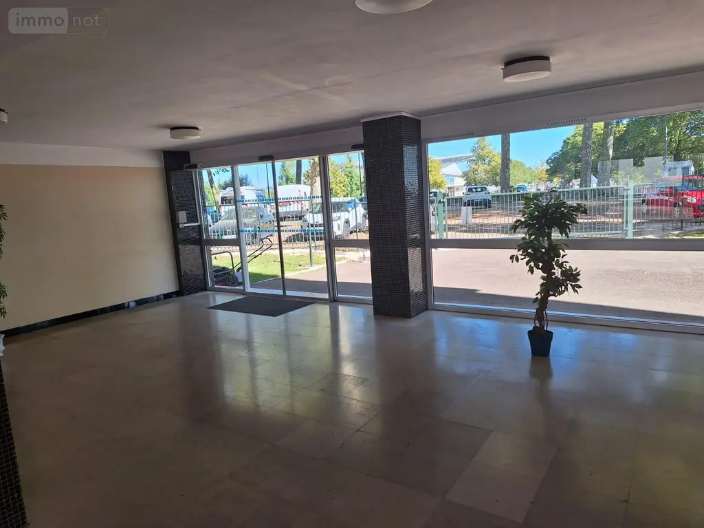 Location appartement Chalon-sur-Saône 71100 Saône-et-Loire 71 84 m2 4 pièces 1040 euros location_appartement_com_71076_71100 006