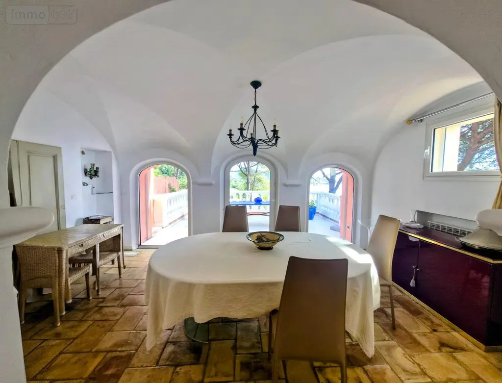 Propriete a vendre Sainte-Maxime 83120 Var 83 295 m2 8 pièces 4500000 euros propritésaintemaxime 021