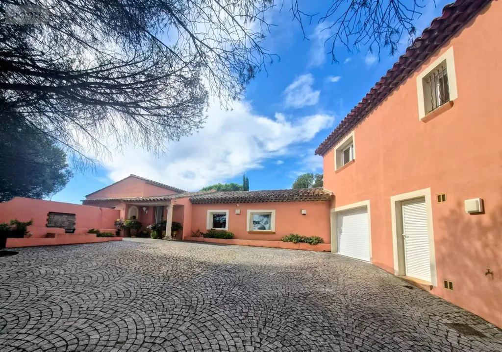 Propriete a vendre Sainte-Maxime 83120 Var 83 295 m2 8 pièces 4500000 euros propritésaintemaxime 040