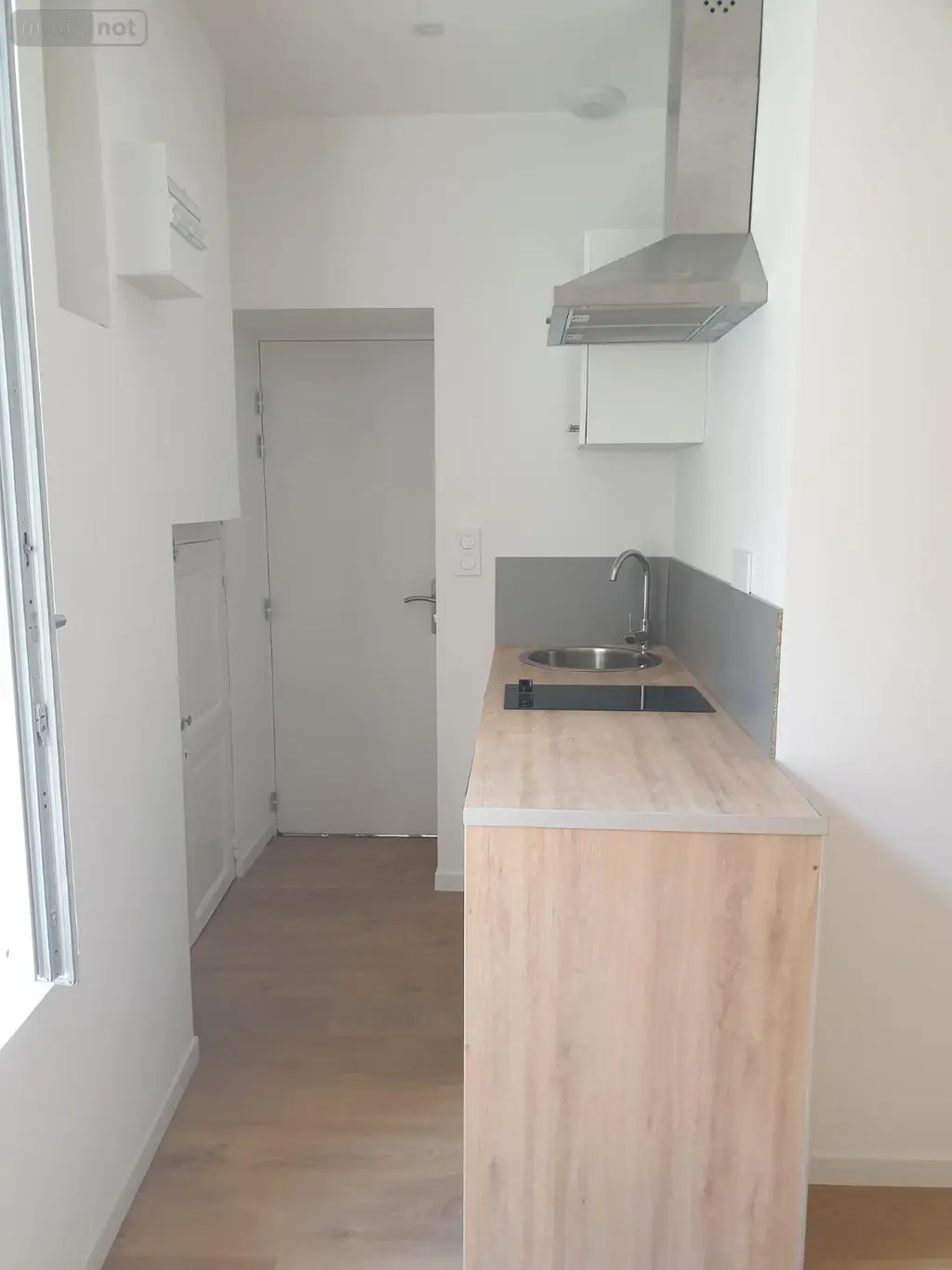 Location appartement Chalon-sur-Saône 71100 Saône-et-Loire 71 17 m2 1 pièce 450 euros Studio rue du temple 006