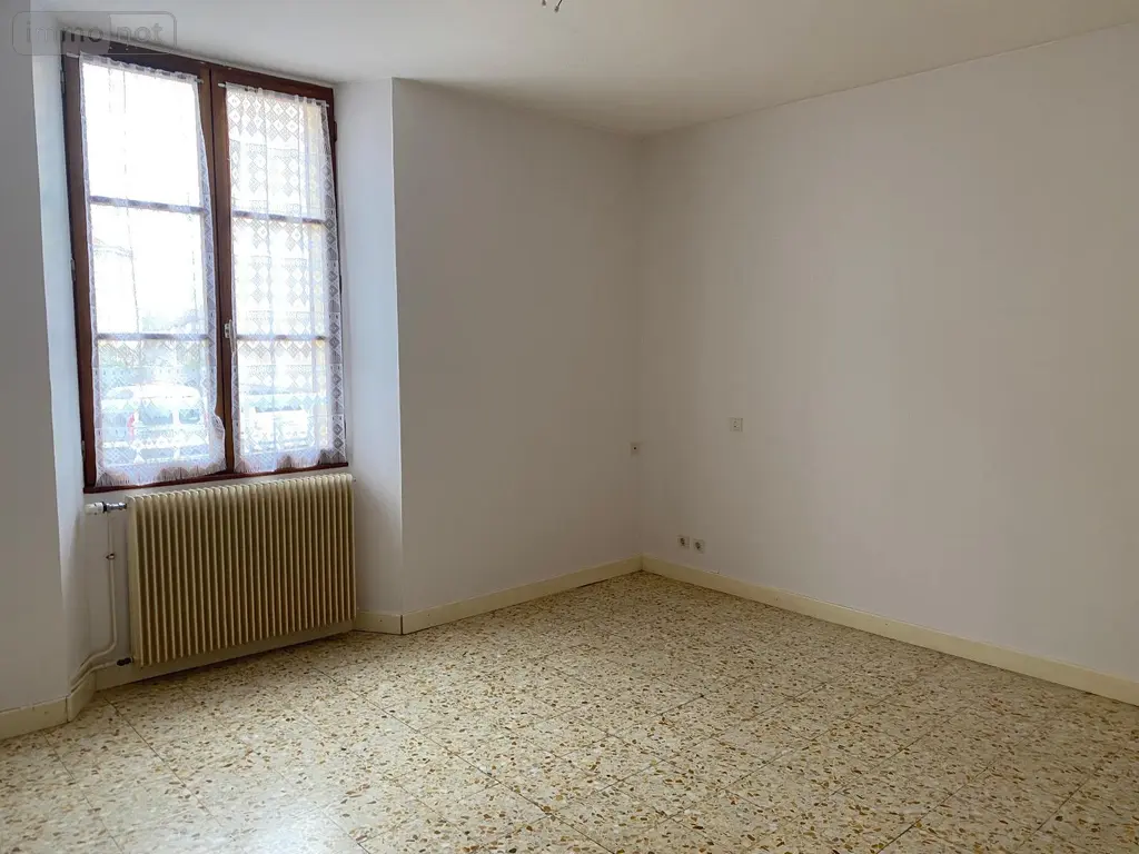 Location appartement Paray-le-Monial 71600 Saône-et-Loire 71 60 m2 3 pièces 520 euros LOC - A - PLM 014