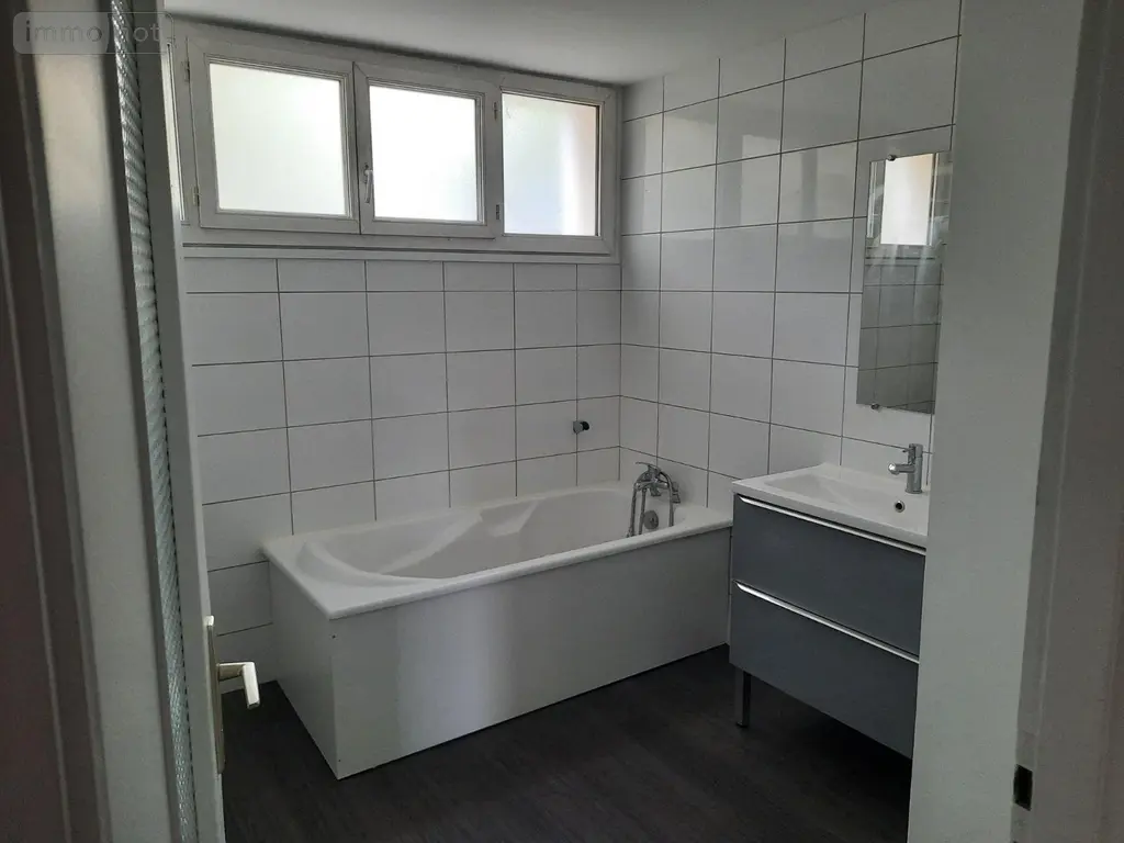 Location appartement Épernay 51200 Marne 51 116 m2 6 pièces 975 euros EPERNAY 005