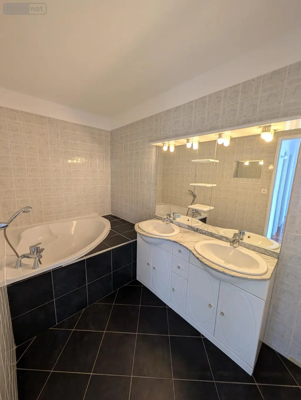 Appartement a vendre Courbevoie 92400 Hauts-de-Seine 92 102 m2 5 pièces 559000 euros achat_appartement_com_92026_92400 011