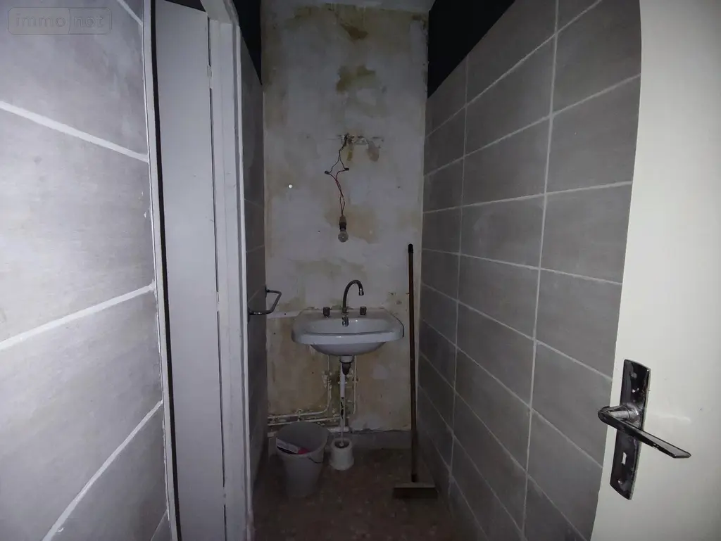 Fonds et murs commerciaux a vendre Rouen 76000 Seine-Maritime 76 39 m2 2 pièces 63600 euros VNI-2026-045 005