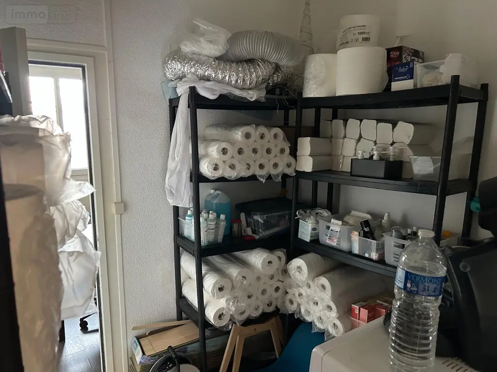 Location fonds et murs commerciaux Givry 71640 Saône-et-Loire 71 13 m2 1 pièce 450 euros Local professionnel 008
