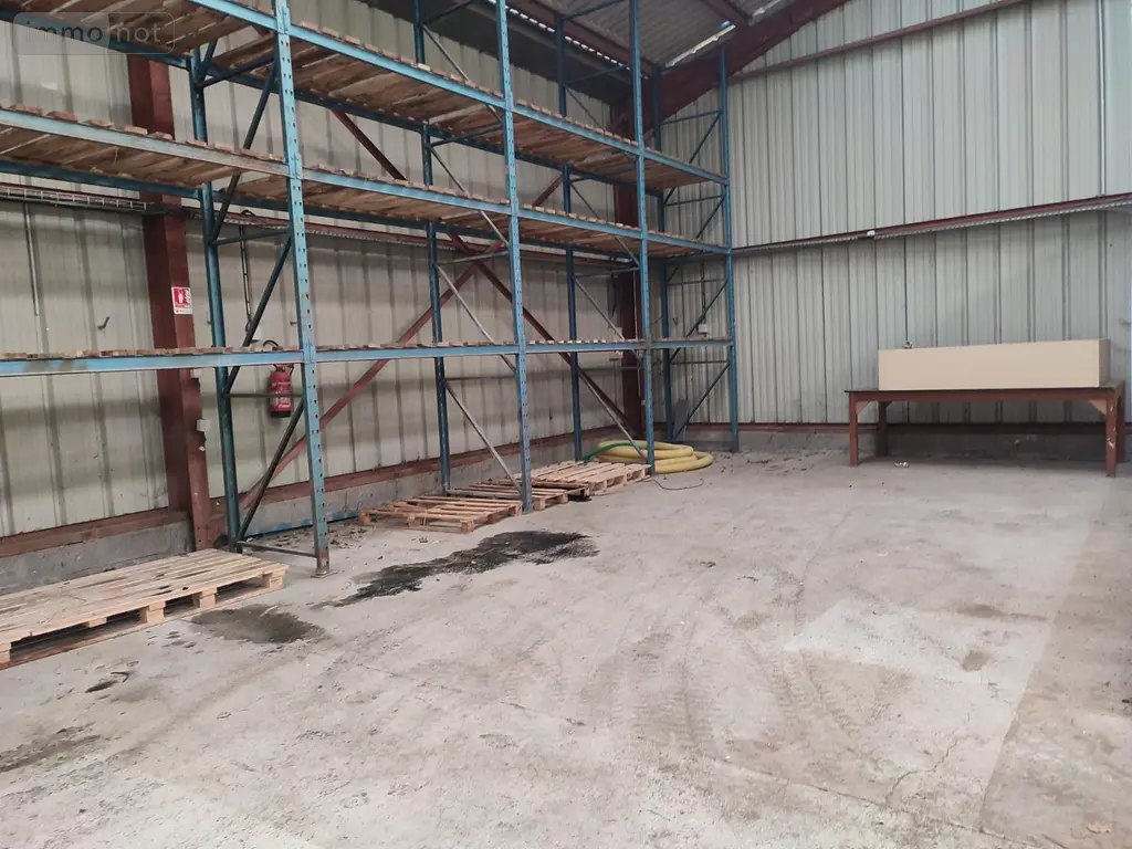 Location fonds et murs commerciaux Saint-Didier-des-Bois 27370 Eure 27 300 m2 1 pièce 1100 euros 2026L37 005