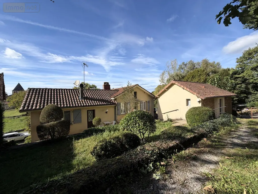Immeuble de rapport a vendre Gorses 46210 Lot 46 273 m2 12 pièces 199700 euros 26.008 001