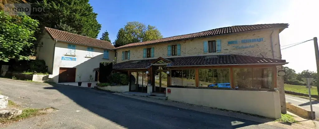 Immeuble de rapport a vendre Gorses 46210 Lot 46 273 m2 12 pièces 199700 euros 26.008 010