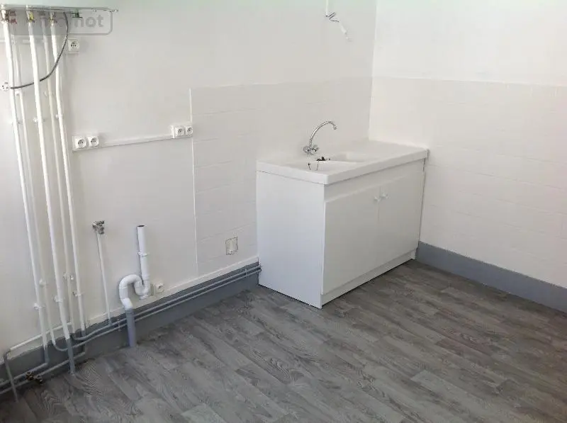 Immeuble de rapport a vendre Saint-Gaultier 36800 Indre 36 112 m2 58300 euros 037/1093 007