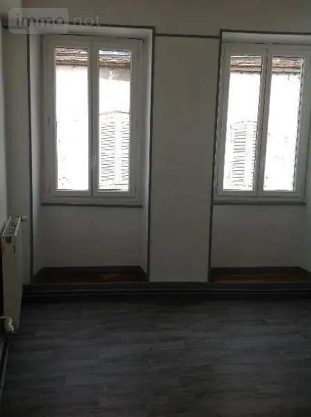 Immeuble de rapport a vendre Saint-Gaultier 36800 Indre 36 112 m2 58300 euros 037/1093 008