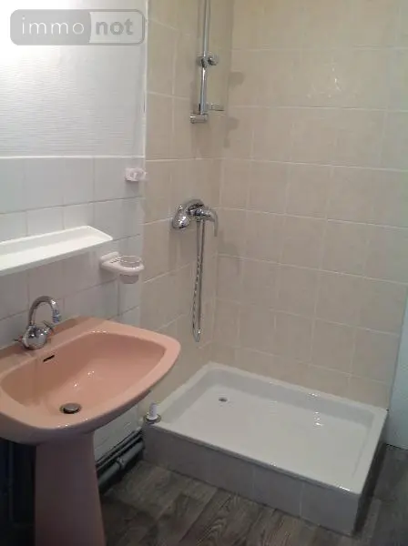 Immeuble de rapport a vendre Saint-Gaultier 36800 Indre 36 112 m2 58300 euros 037/1093 009