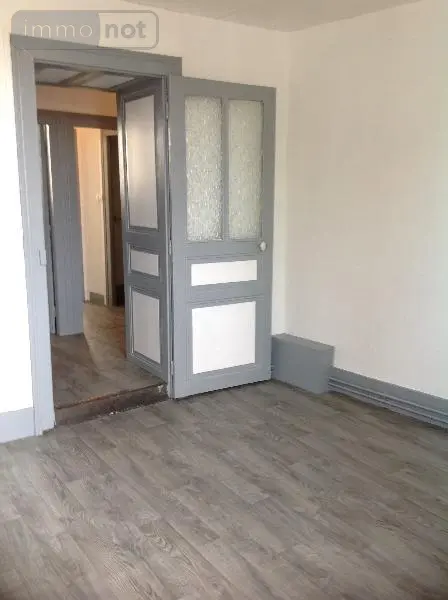 Immeuble de rapport a vendre Saint-Gaultier 36800 Indre 36 112 m2 58300 euros 037/1093 011