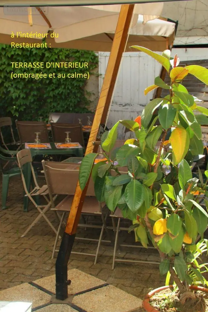 Fonds et murs commerciaux a vendre Murat 15300 Cantal 15 305000 euros 036/520 004