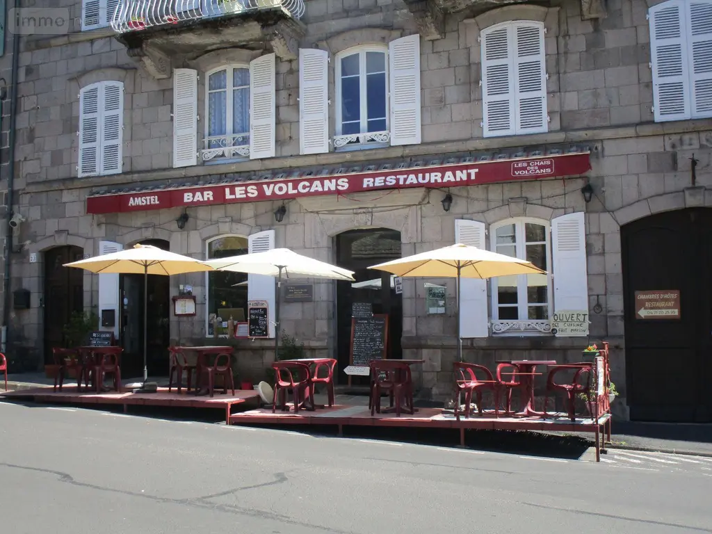 Fonds et murs commerciaux a vendre Murat 15300 Cantal 15 305000 euros 036/520 002