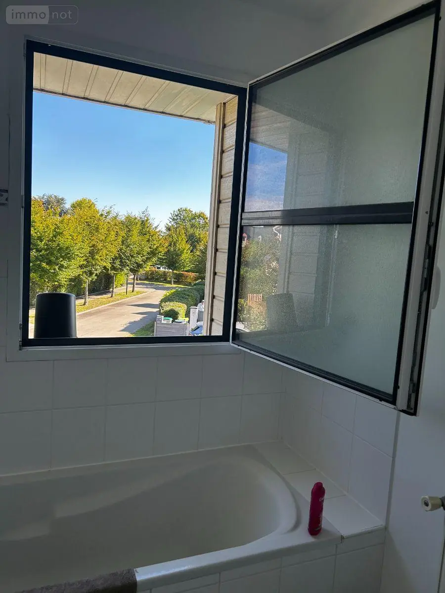 Location maison Franqueville-Saint-Pierre 76520 Seine-Maritime 76 120 m2 6 pièces 1351 euros 014/65 005