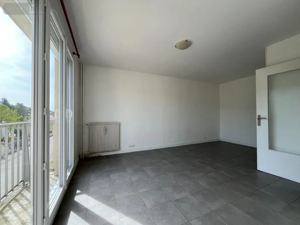 Location appartement Bar-sur-Seine 10110 Aube 10 25 m2 1 pièce 307 euros 10361/6120 002