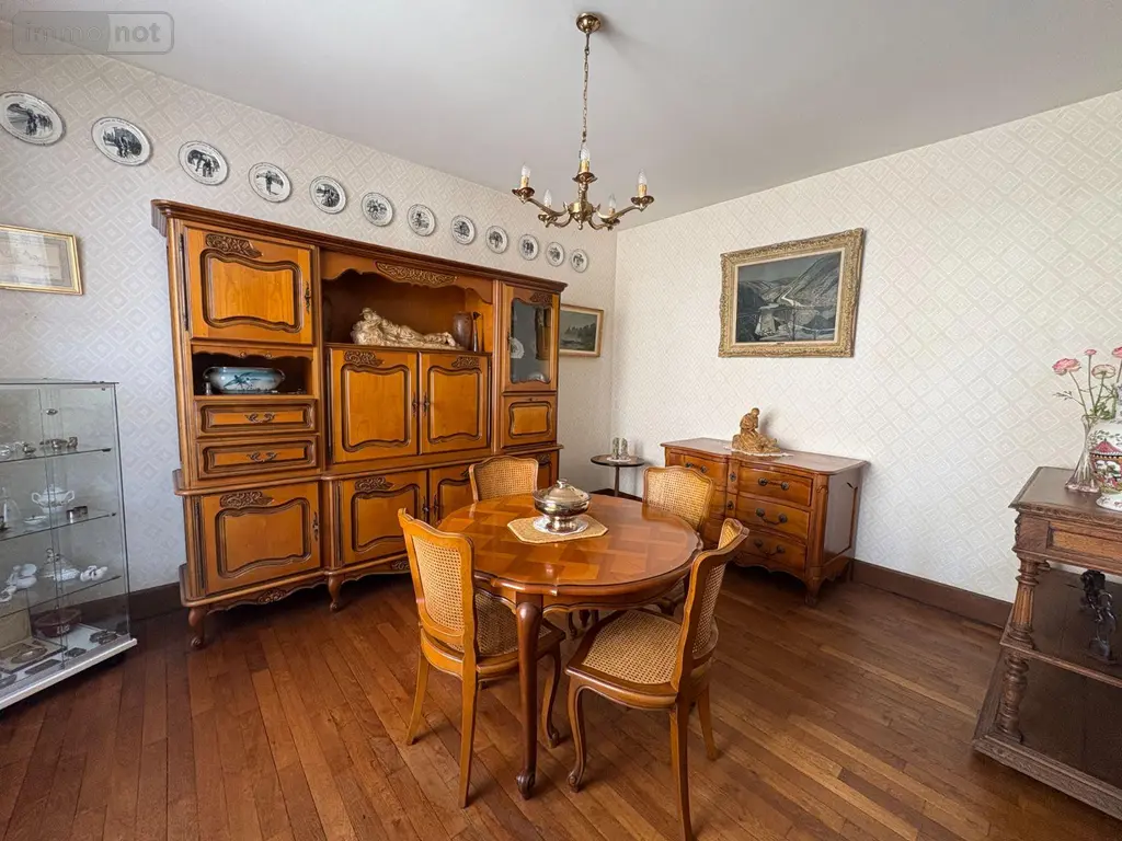 Maison a vendre Saint-Gaultier 36800 Indre 36 188 m2 7 pièces 148400 euros 037/1614 002
