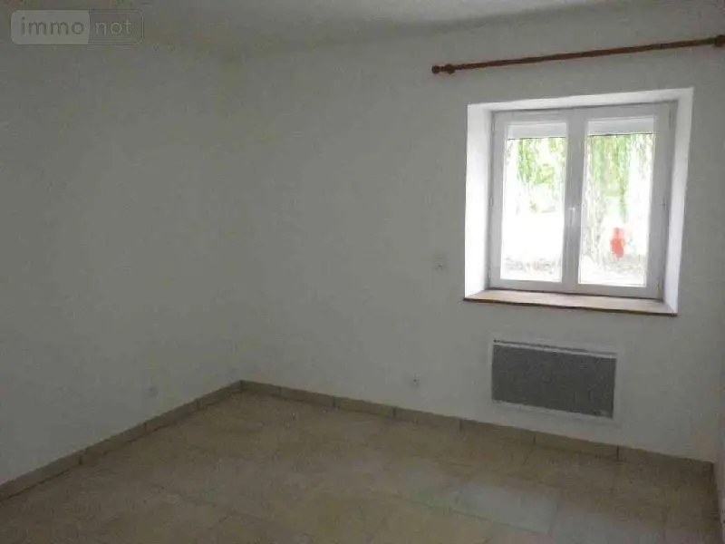 Location maison Vasselay 18110 Cher 18 62 m2 2 pièces 516 euros 142021M 006
