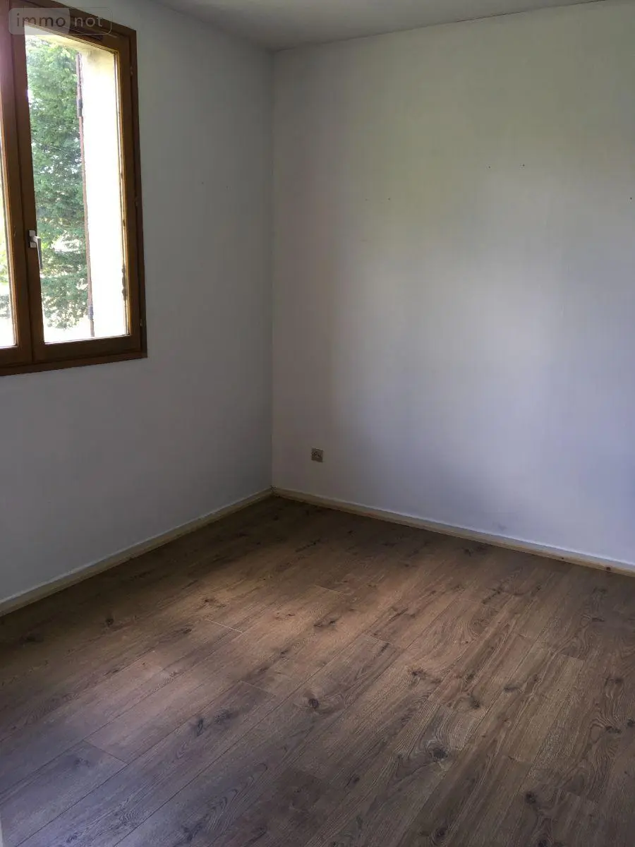 Location appartement Vitry-le-François 51300 Marne 51 76 m2 4 pièces 480 euros 51081/426 008