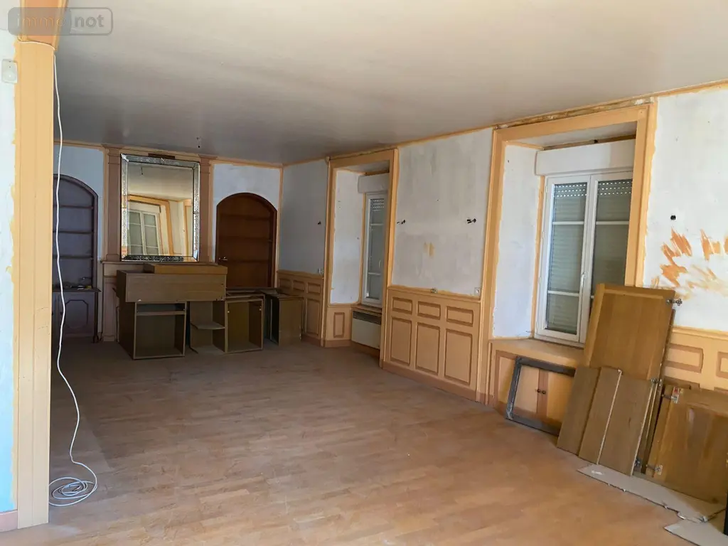 Immeuble de rapport a vendre Mauriac 15200 Cantal 15 8 pièces 100700 euros 15060/864 004