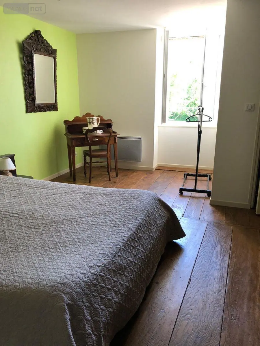 Immeuble de rapport a vendre Saint-Bonnet-de-Salers 15140 Cantal 15 127200 euros 15060/865 007