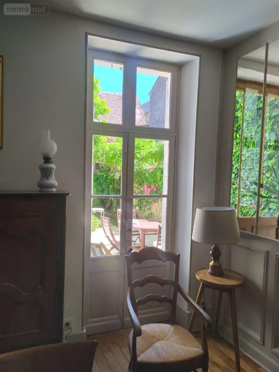 Maison a vendre Saint-Amand-Montrond 18200 Cher 18 207 m2 6 pièces 324400 euros 18022/604 006