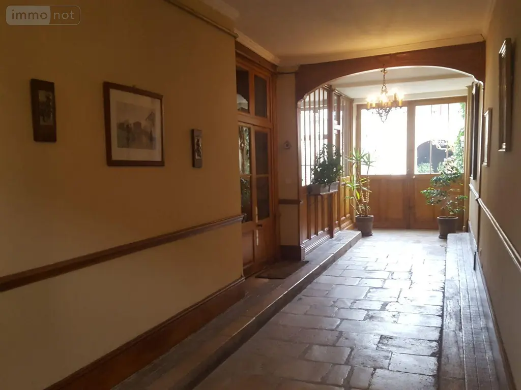 Maison a vendre Saint-Amand-Montrond 18200 Cher 18 207 m2 6 pièces 324400 euros 18022/604 002