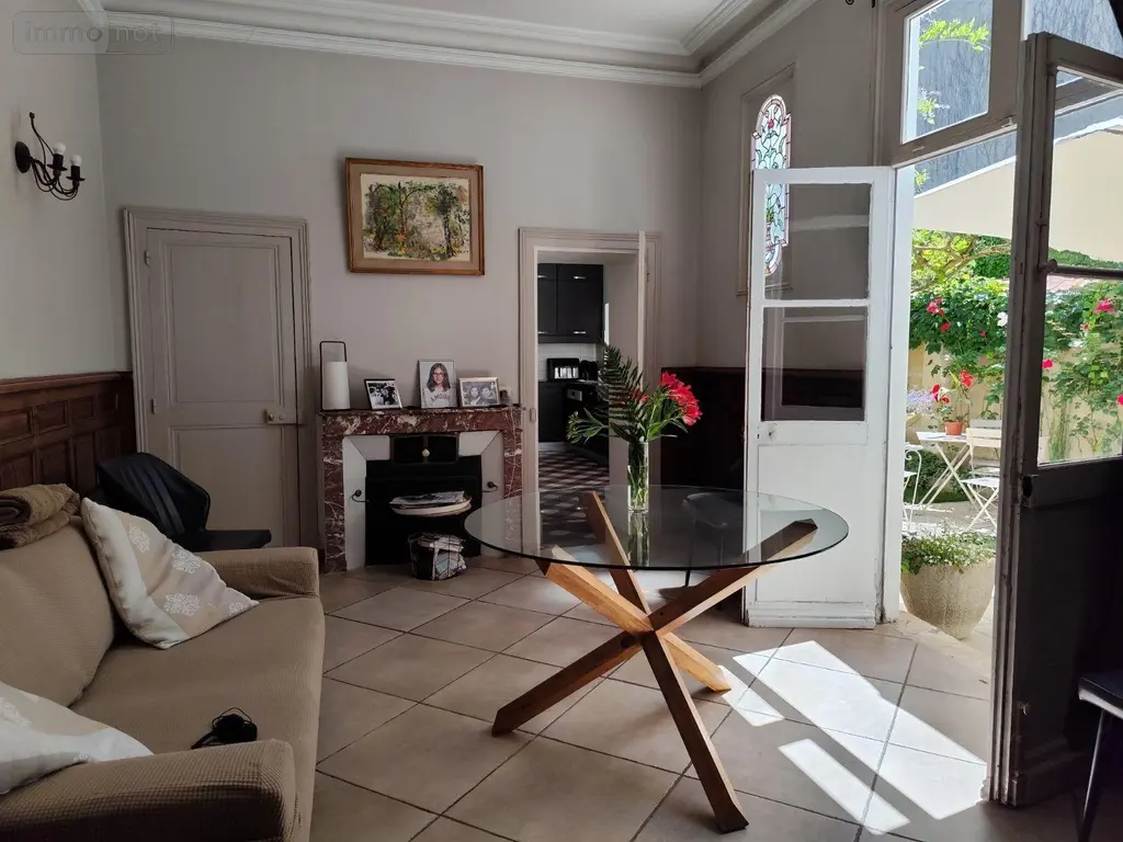 Maison a vendre Saint-Amand-Montrond 18200 Cher 18 207 m2 6 pièces 324400 euros 18022/604 010