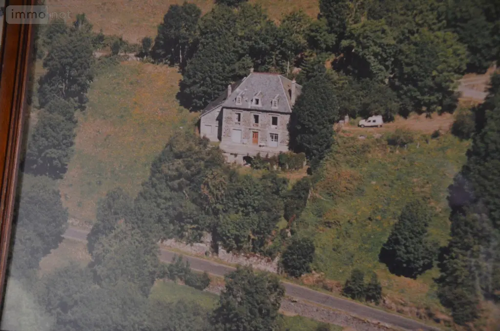 Maison a vendre Vèze 15160 Cantal 15 326 m2 249000 euros FG/2574 002