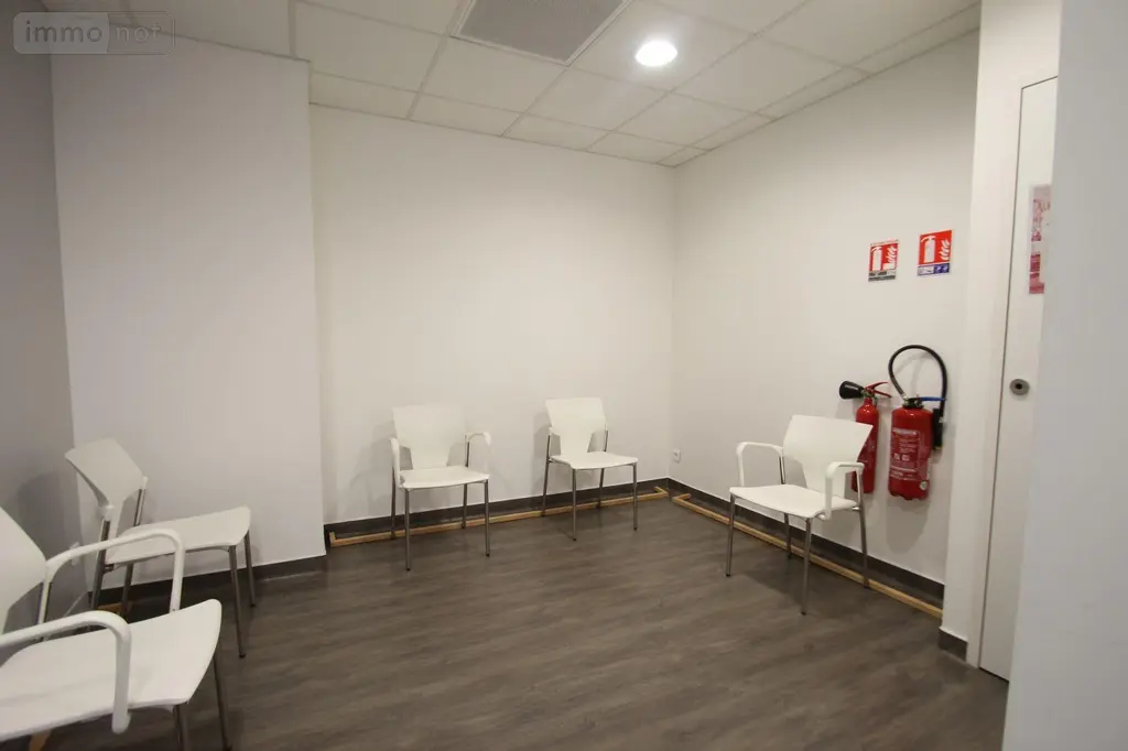 Location fonds et murs commerciaux Chalon-sur-Saône 71100 Saône-et-Loire 71 60 m2 3 pièces 1045 euros 13783/494 004