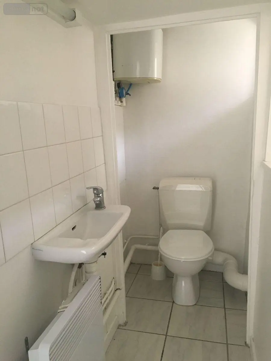 Location fonds et murs commerciaux Buzançais 36500 Indre 36 21 m2 1 pièce 308 euros Location BUZANCAIS 002