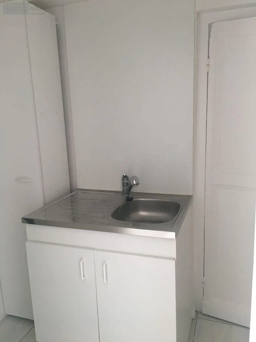 Location fonds et murs commerciaux Buzançais 36500 Indre 36 21 m2 1 pièce 308 euros Location BUZANCAIS 003