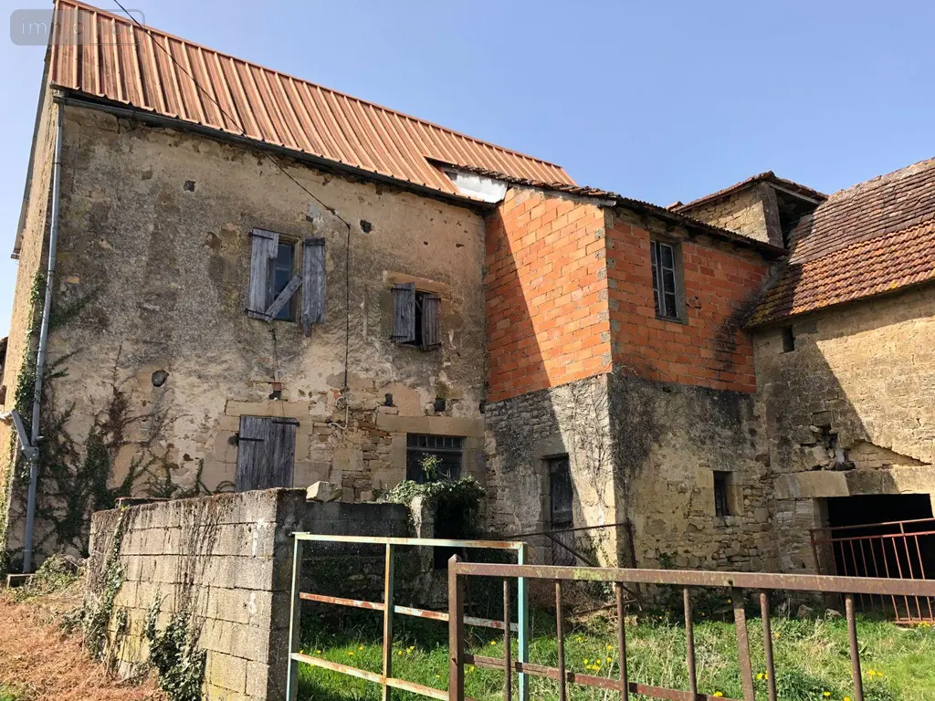 Maison a vendre Assier 46320 Lot 46 215 m2 95400 euros 46030/MAIS/238 022