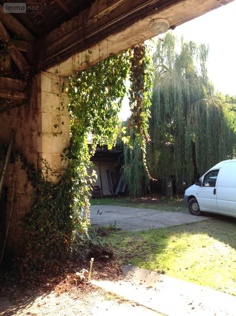 Fonds et murs commerciaux a vendre Saint-Gaultier 36800 Indre 36 116600 euros 037/2042 016