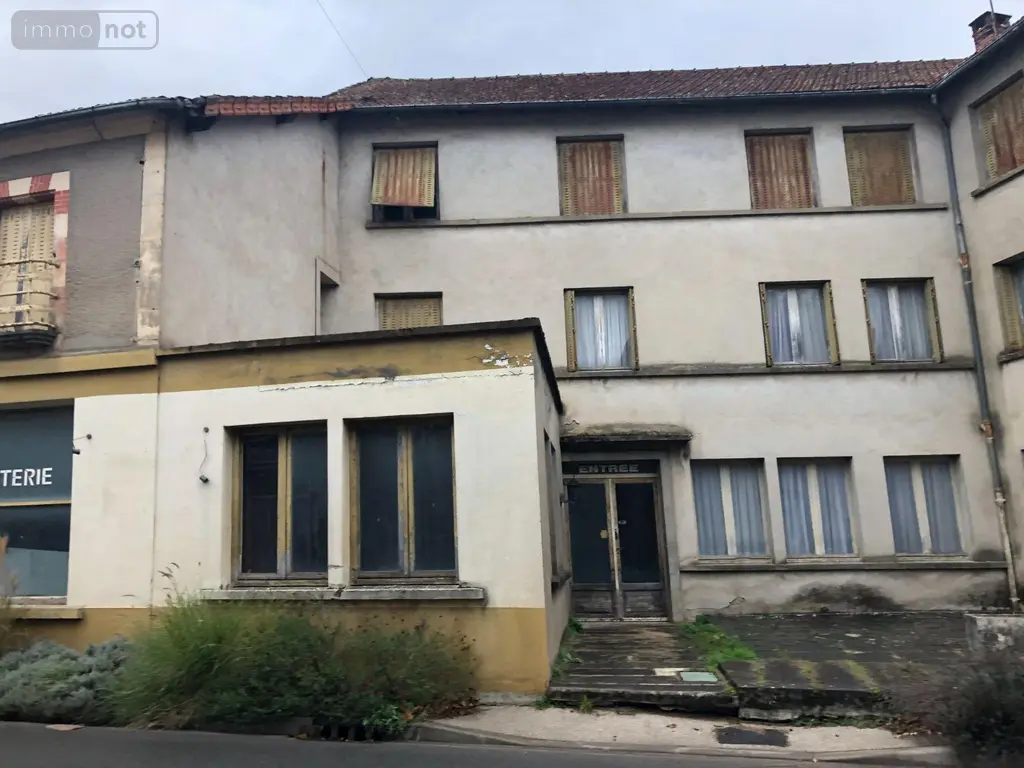 Immeuble de rapport a vendre Lacapelle-Marival 46120 Lot 46 700 m2 166800 euros 46030/IMMR/291 004
